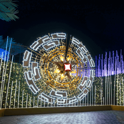 Original Story: Santa's Magic Timepiece. The World's Largest Holiday Light Maze